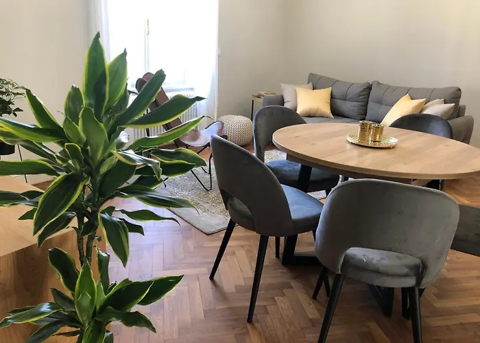 Riverside Apartment *